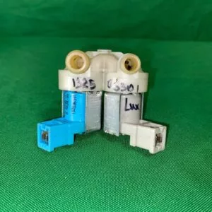 Клапан двойной Electrolux 132506301 фишка