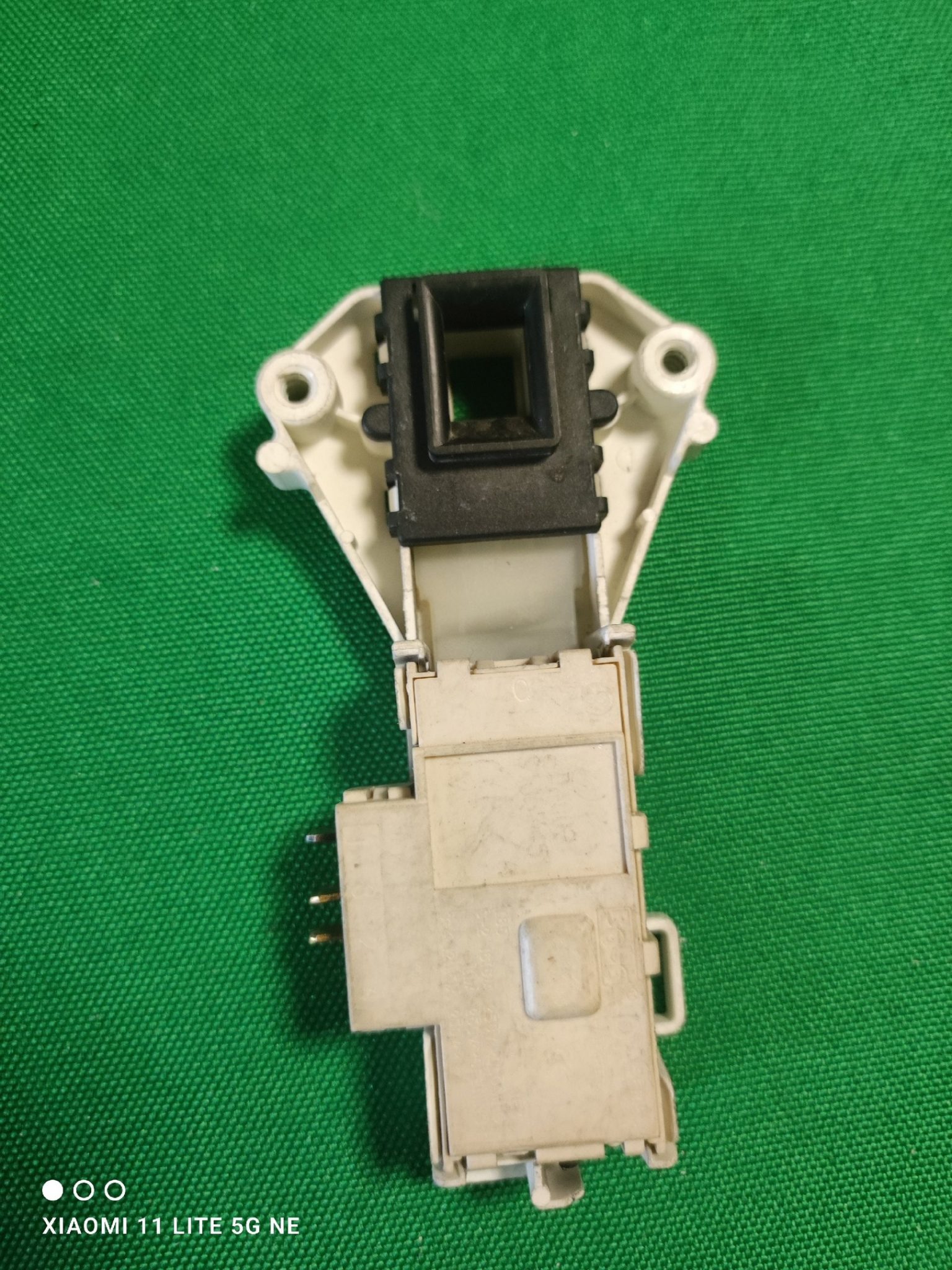 Замок люка (УБЛ) Ariston DA 003041
