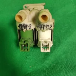 Клапан двойной Electrolux 124947102 фишка