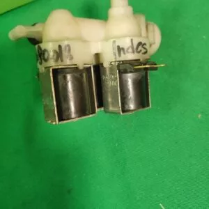 Клапан тройной Indesit 33690018 контакты
