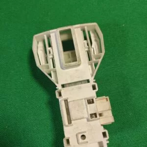 Замок люка (УБЛ) Ariston 066574