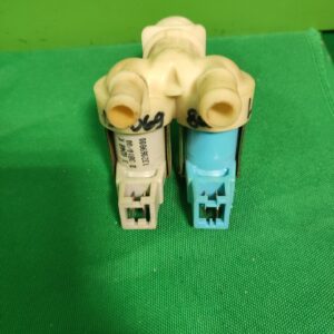 Клапан двойной Electrolux 132069800 фишка