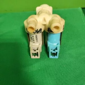 Клапан двойной Electrolux 132069800 фишка