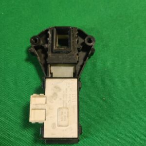 Замок люка (УБЛ) Ariston 2589938Q