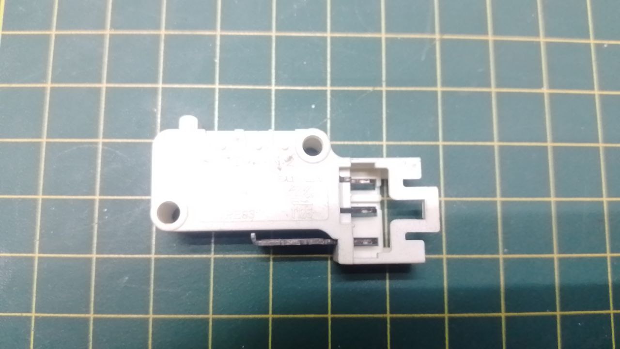 Микропереключатель D 01557 к стиральной машине