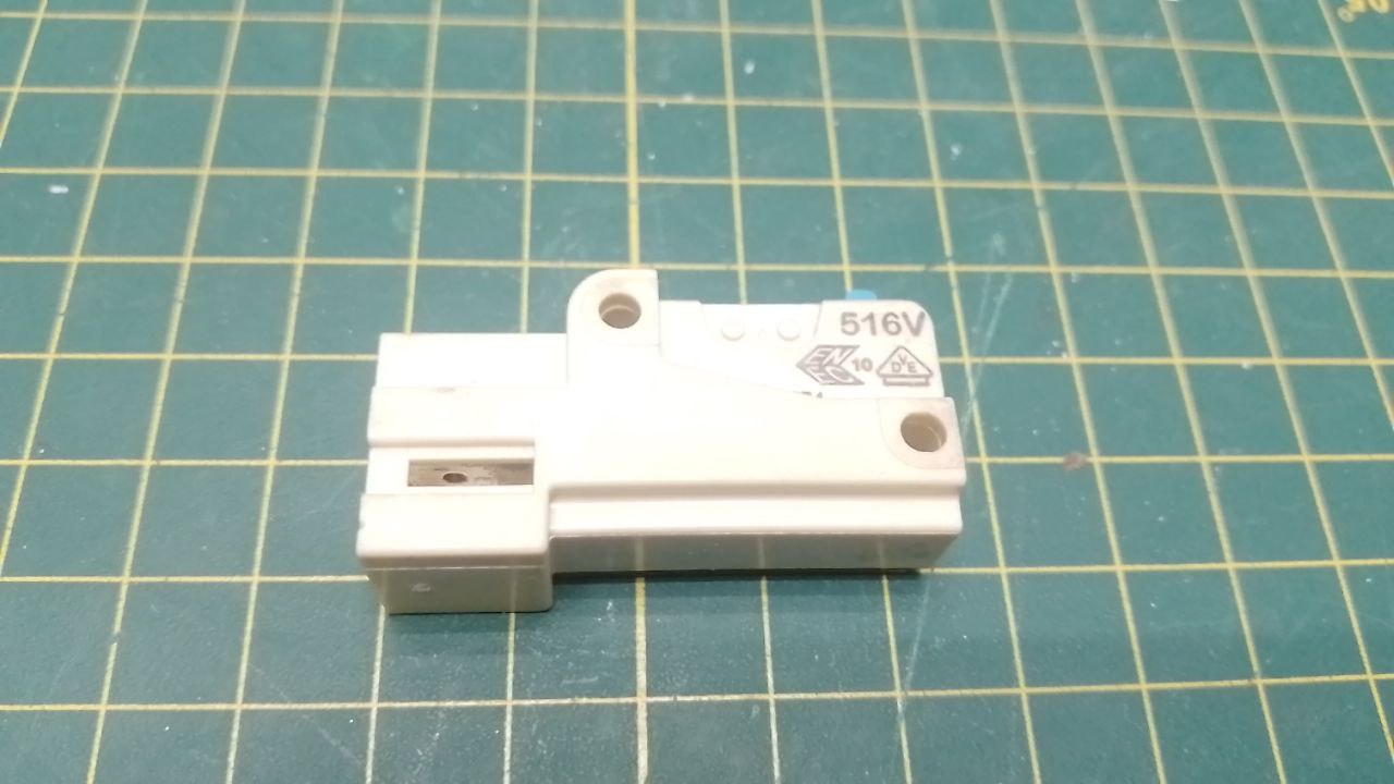 Микропереключатель D 01512 к стиральной машине