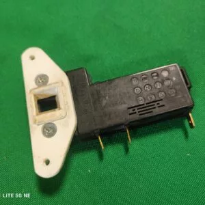Замок люка (УБЛ) Ariston 57051