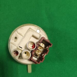 Прессостат Ariston 16002468200 для пмм