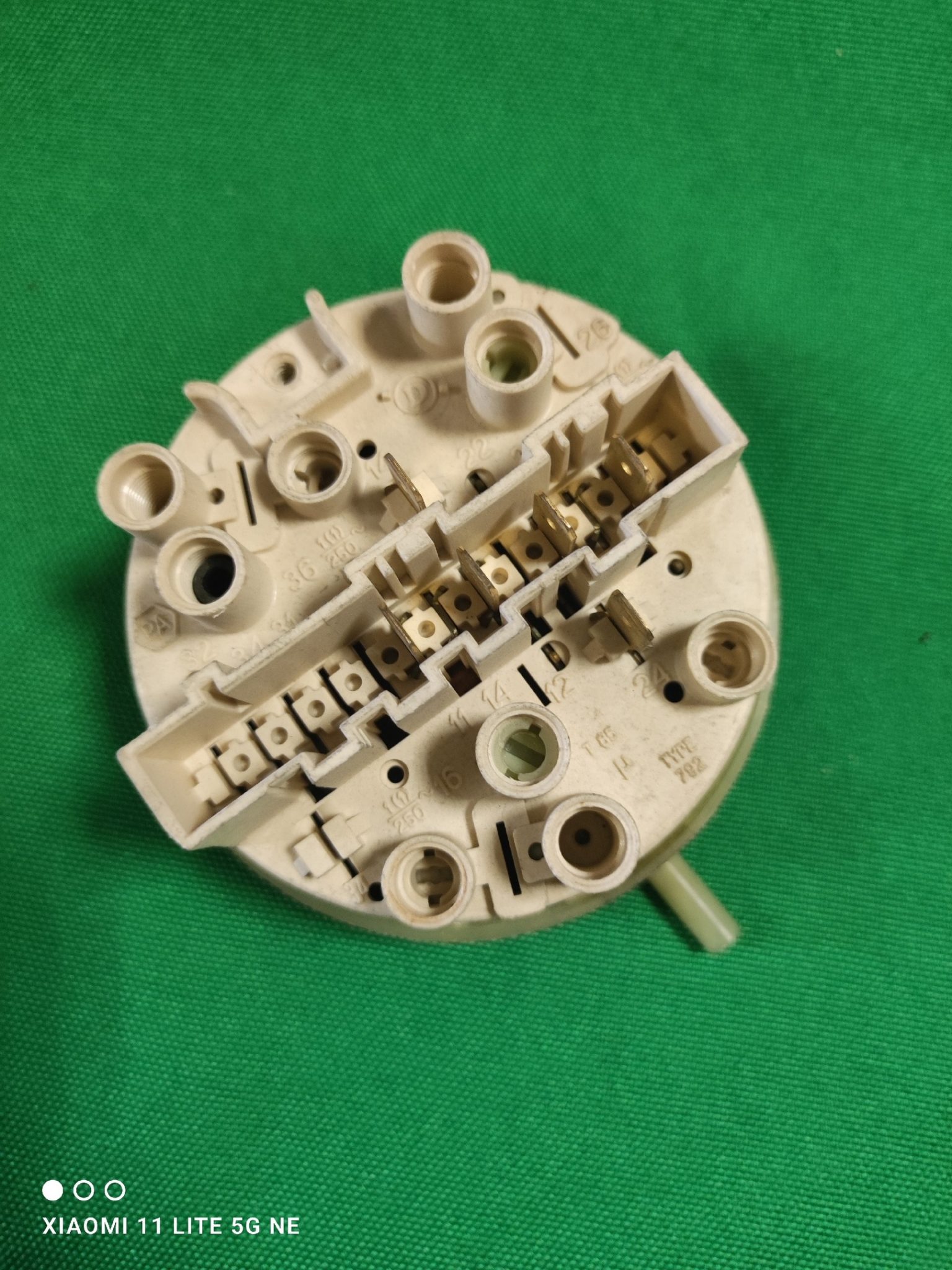 Прессостат Ariston 0005901