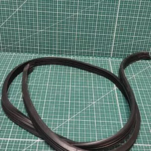 Уплотнитель П-образный Bosch 900018292 45см.